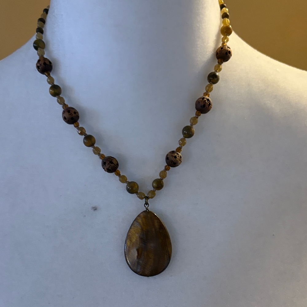Elegant Brown Beaded Necklace